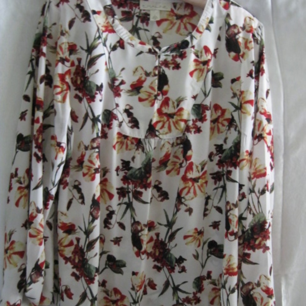 Whit/Blk/Rd blouse by Emaline    Large